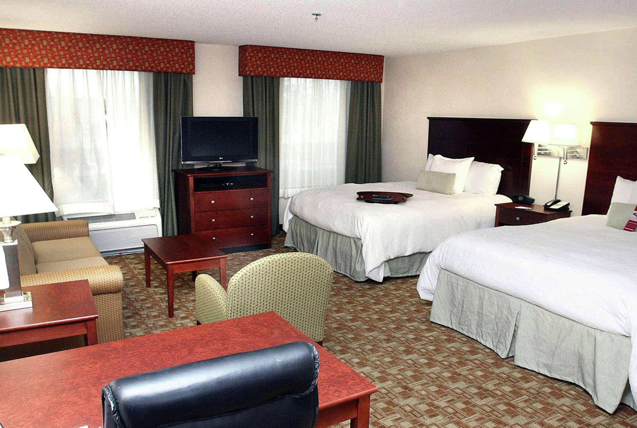 Hampton Inn & Suites Valdosta/Conference Center Exterior photo