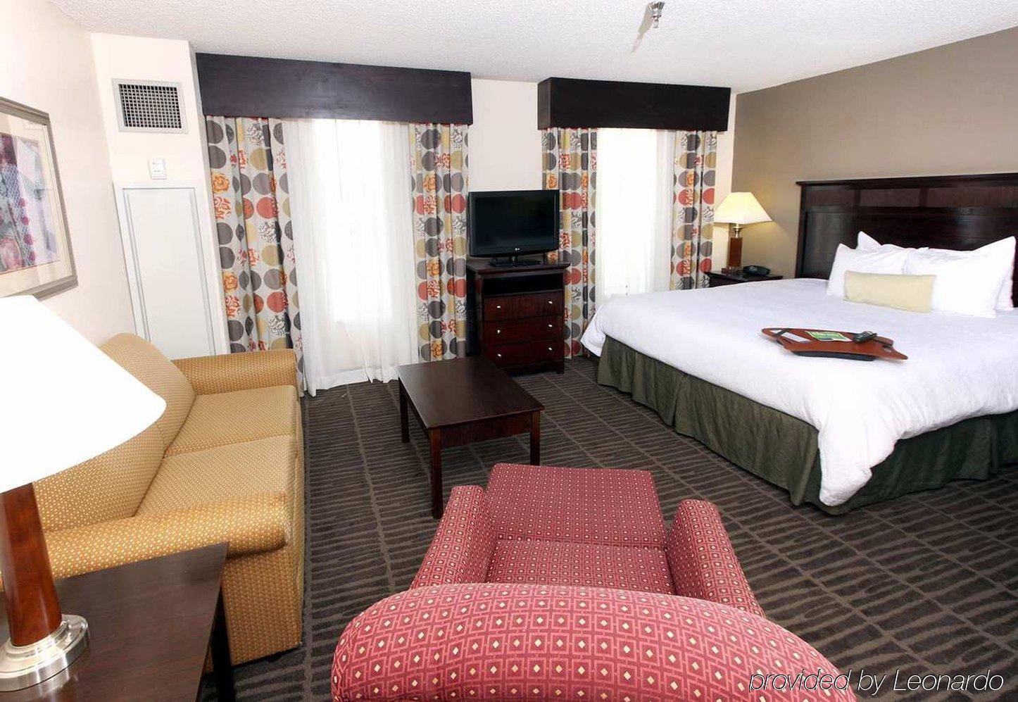 Hampton Inn & Suites Valdosta/Conference Center Room photo