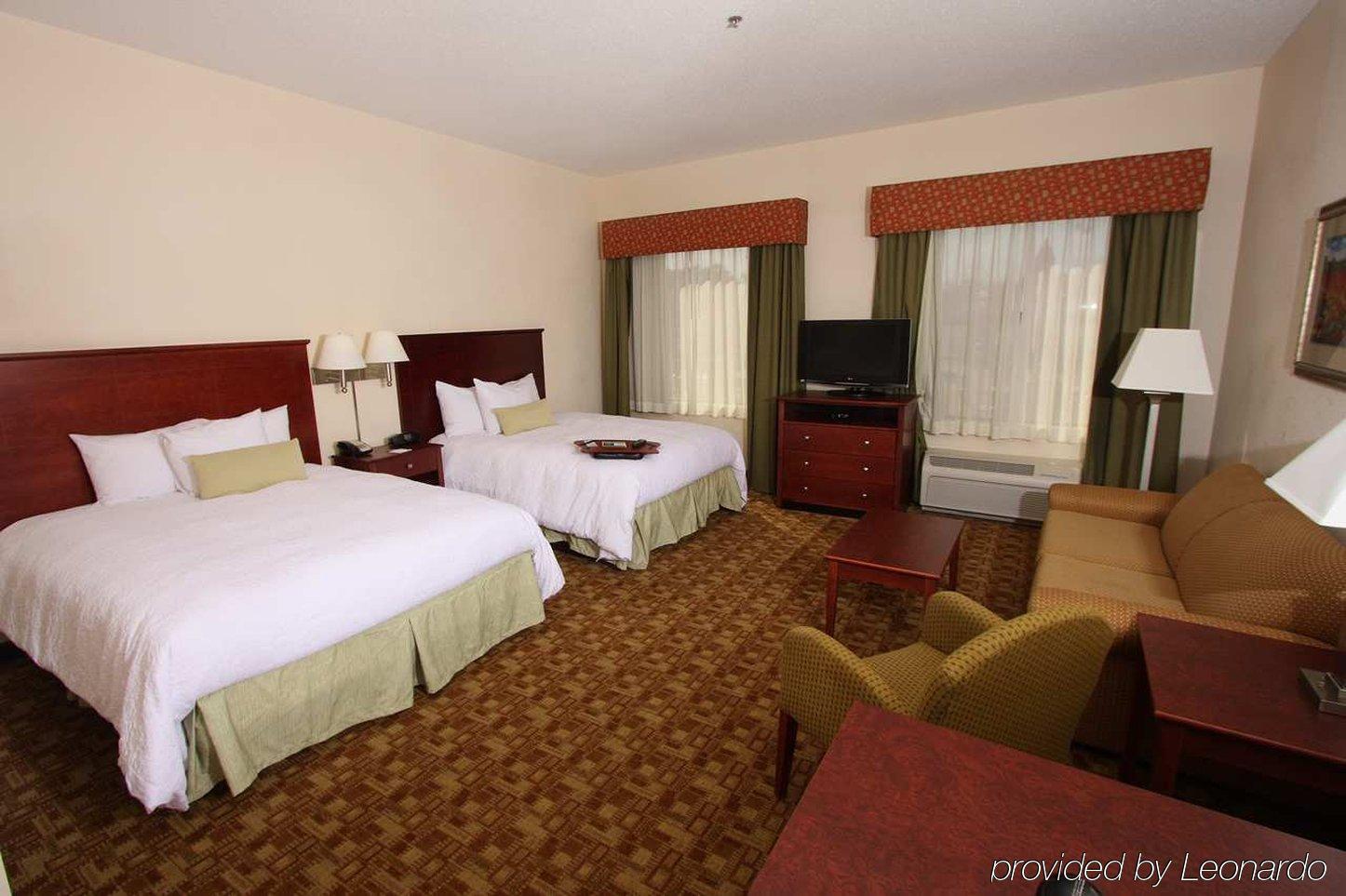 Hampton Inn & Suites Valdosta/Conference Center Room photo